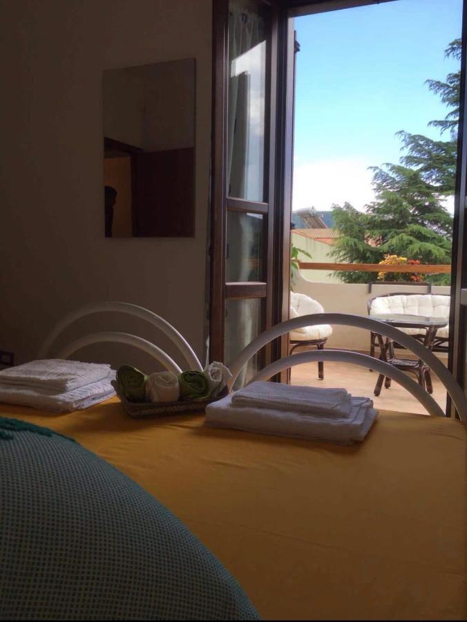B&B Mideri Urzulei Екстериор снимка